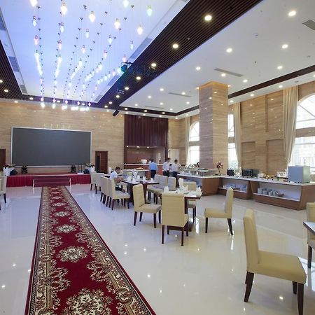 Khanh Linh Hotel Pleiku Eksteriør bilde