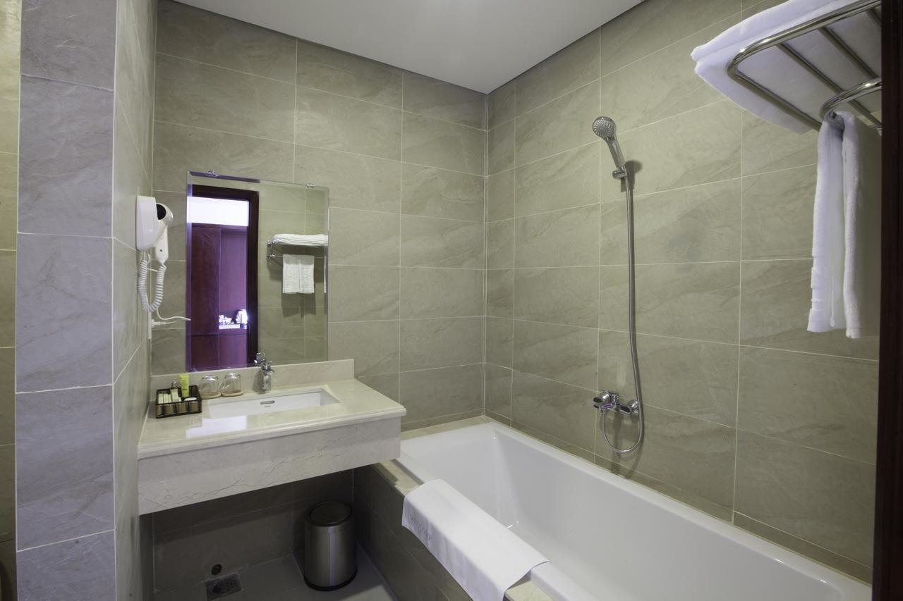 Khanh Linh Hotel Pleiku Eksteriør bilde